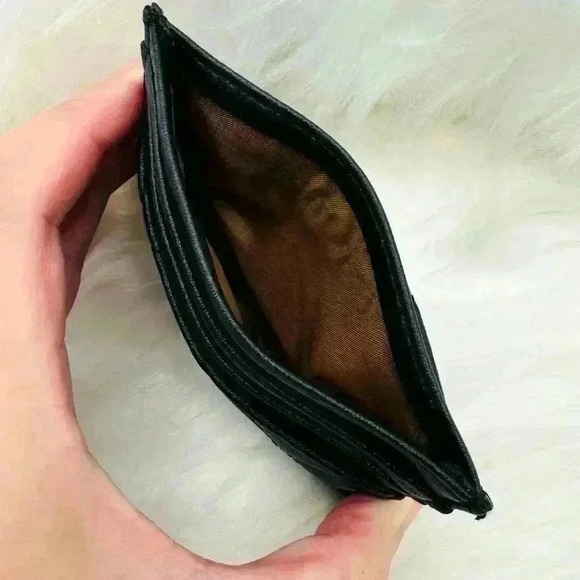 Quilted Black Card Wallet - Picture 3 of 5